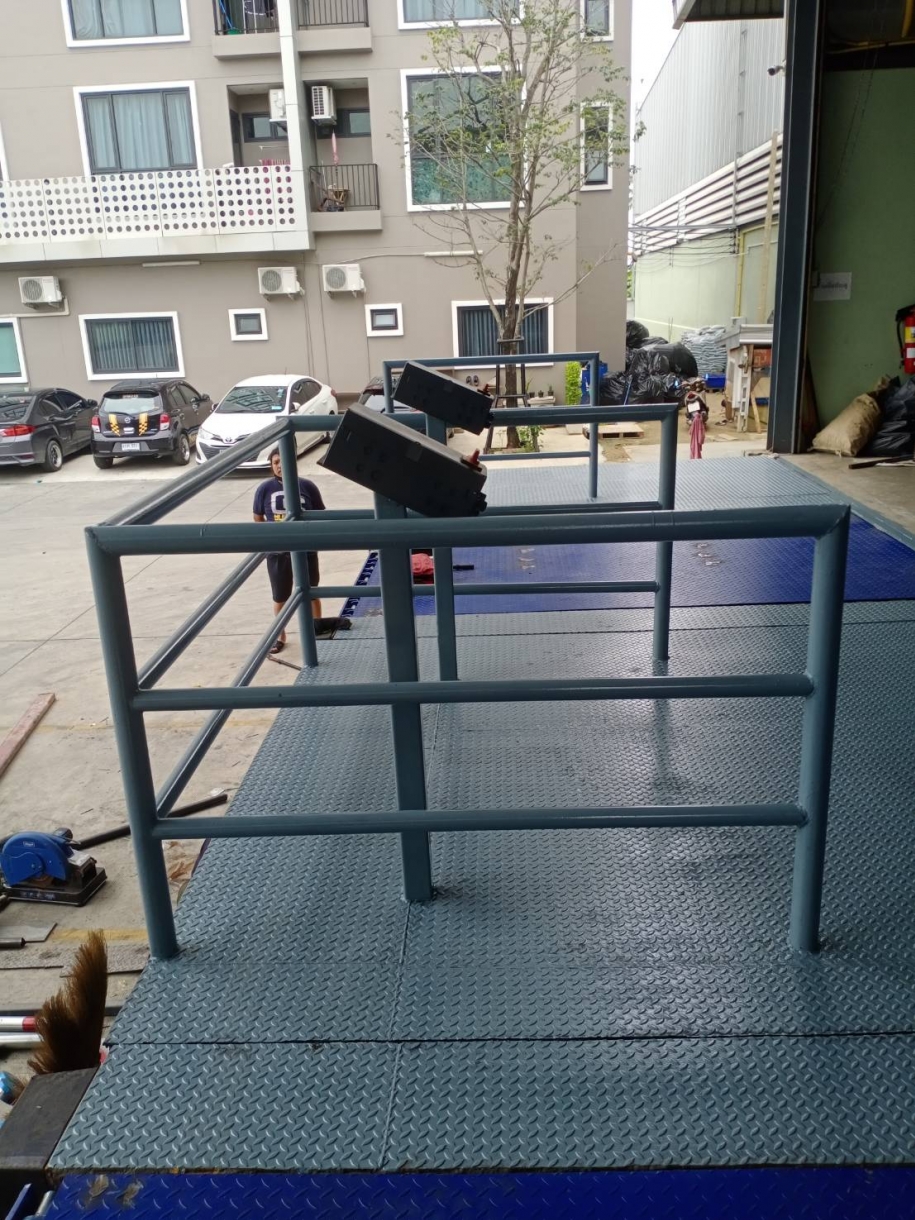 งานติดตั้ง  Dock Leveler