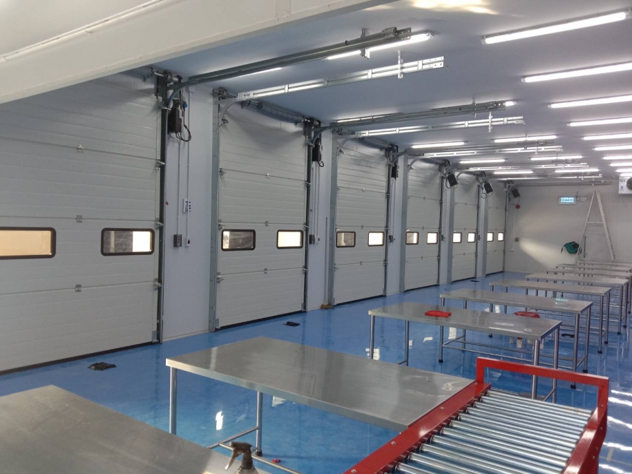 งานติดตั้ง  Overhead  Door (ตลาดไท)